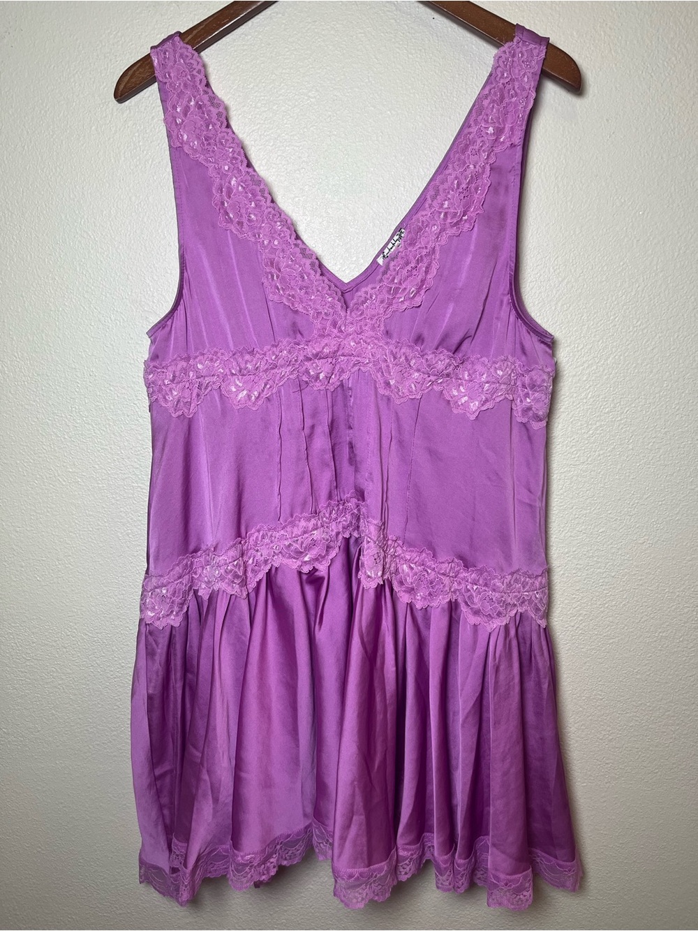 Lace-Trim V-Neck Chemise in Lavender